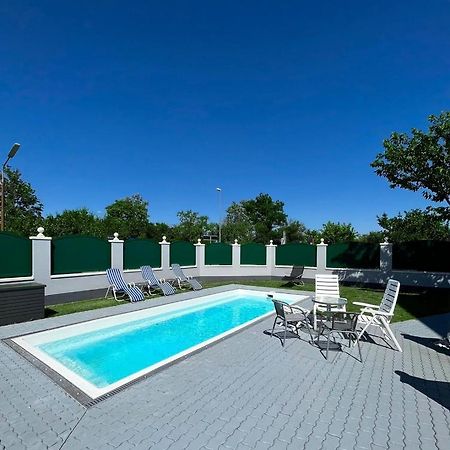 Traum Apartment Mit Pool+Balkon Vienna Exterior photo